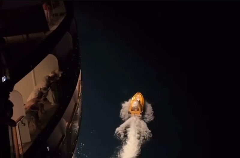 Balıkesir’in Marmara Adası açıklarında seyreden Sun Princess isimli yolcu gemisinde