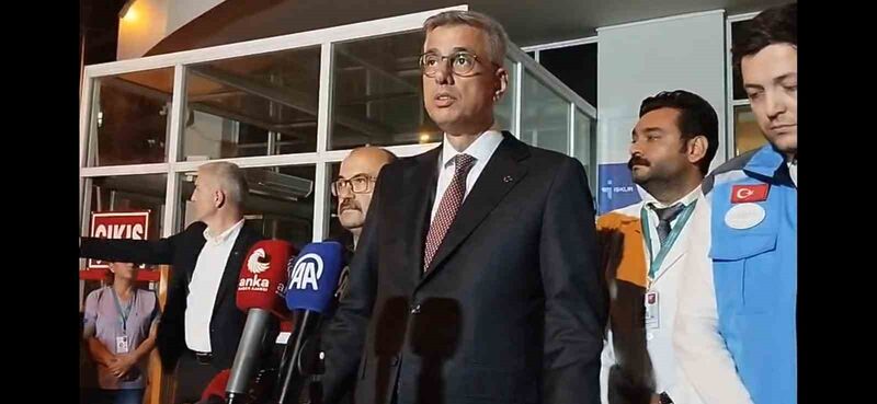 Sağlık Bakanı Kemal Memişoğlu, 6.1 büyüklüğünde depremin yaşandığı Balıkesir’de yaralıları