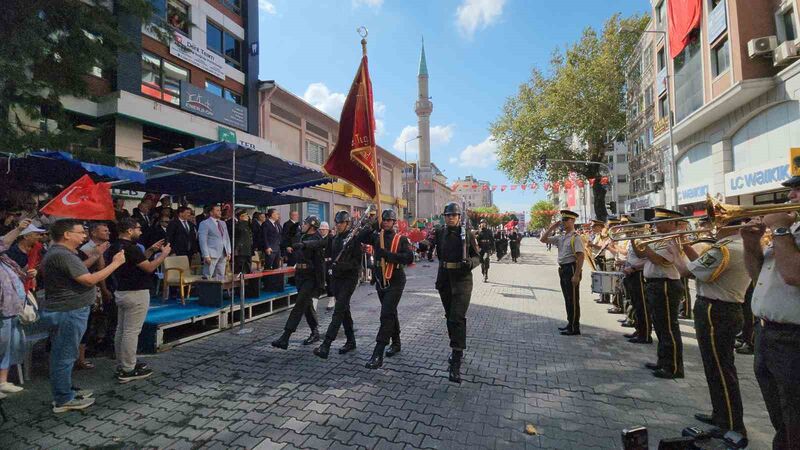 Balıkesir’in Edremit ilçesinin düşman işgalinden kurtuluşunun 103. yıl dönümü, düzenlenen