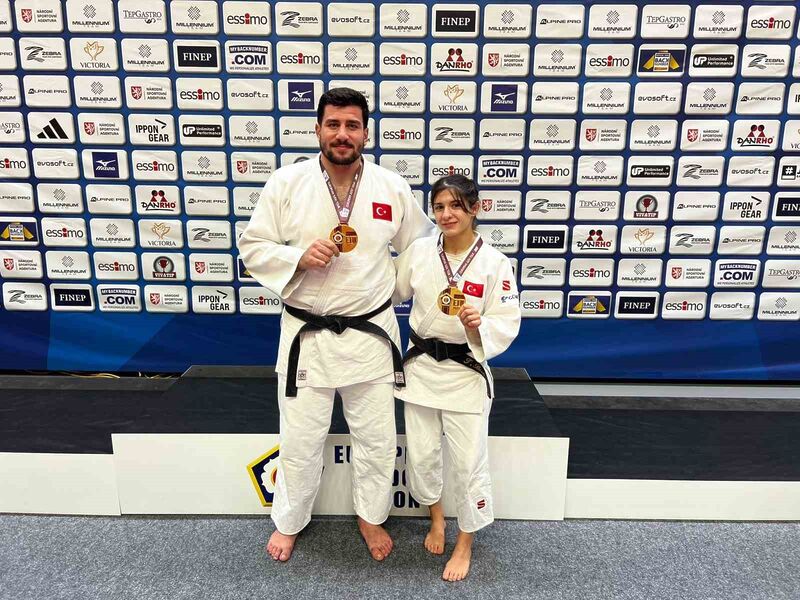 Balıkesir Üniversitesi öğrencisi milli judocu Münir Ertuğ, Çekya’da düzenlenen Prag