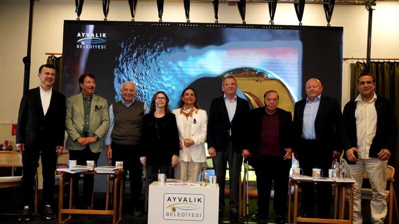 Ayvalık, bu yıl 20’ncisi gerçekleştirilen Uluslararası Zeytin Hasat ve Turizm