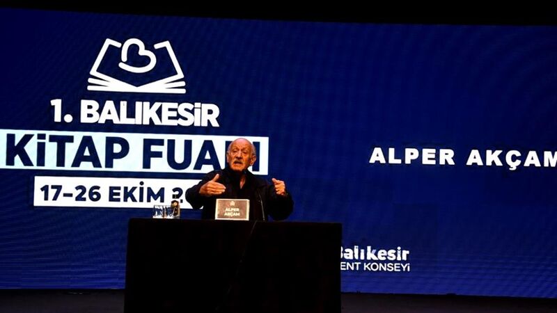 1.Balıkesir Kitap Fuarı’nda okuyucularına seslenen Yazar, Araştırmacı, Tıp Doktoru Alper