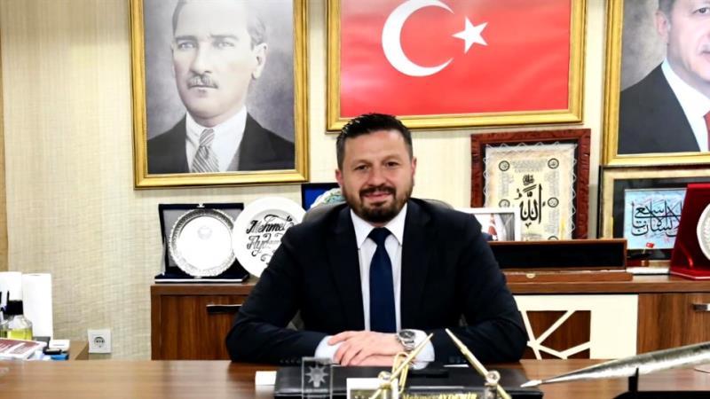 AK Parti Balıkesir İl Başkanı Mehmet Aydemir, zirai dondan etkilenen