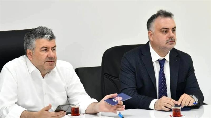 Karesi Belediyesi’nde Başkan Yardımcısı Hakan Mesci, sağlık sorunları nedeniyle görevinden