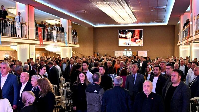 19 Ekim Muhtarlar Günü vesilesiyle muhtarlarla buluşan Balıkesir Büyükşehir Belediye