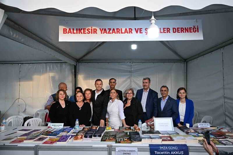 Balıkesir Kitap Fuarı’nı 10 günde 150 bin kişinin ziyaret ettiğini