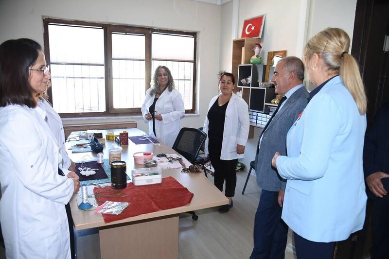 Balıkesir Olgunlaşma Enstitüsü yeni hizmet binasında eğitim vermeye başladı. İl