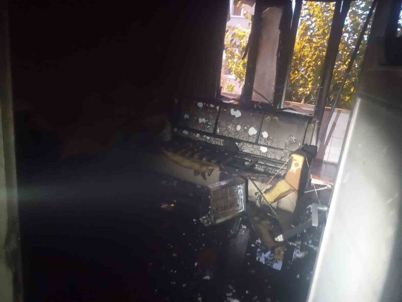 Balıkesir’in Susurluk ilçesi Karşıyaka Mahallesi’nde bulunan 2 katlı müstakil bir