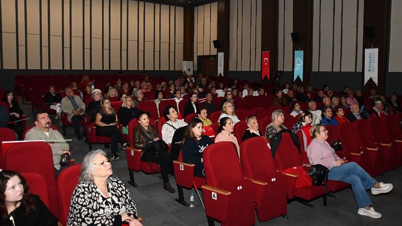 Balıkesir Büyükşehir Belediyesi öncülüğünde Balıkesir Kent Konseyi tarafından düzenlenen “Cumhuriyet