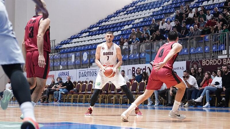 Bandırma Bordo, evinde ağırladığı Gaziantep Basketbol’u 89-70 mağlup ederek son