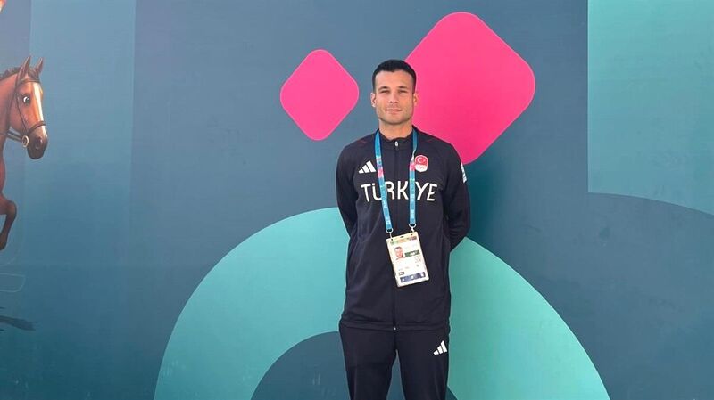 Balıkesir Büyükşehir Belediyespor’un üstün performanslı sporcusu Enes Kızılcık, 15 Kasım