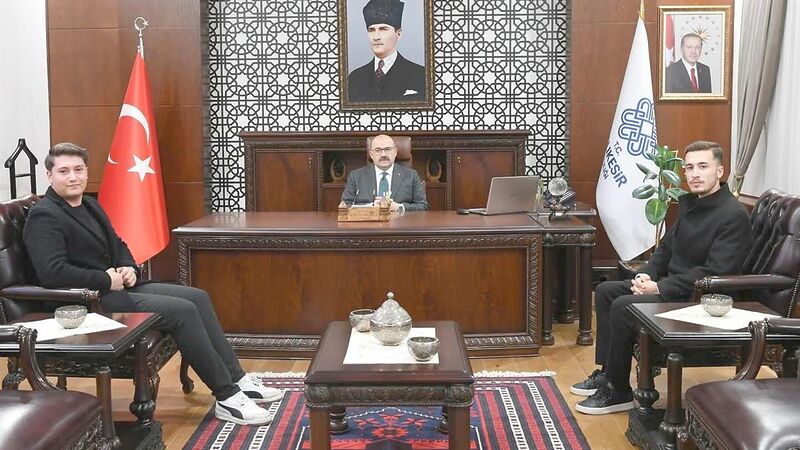 Balıkesir Valisi İsmail Ustaoğlu, Siyaset Bilimi ve Kamu Yönetimi Bölümü