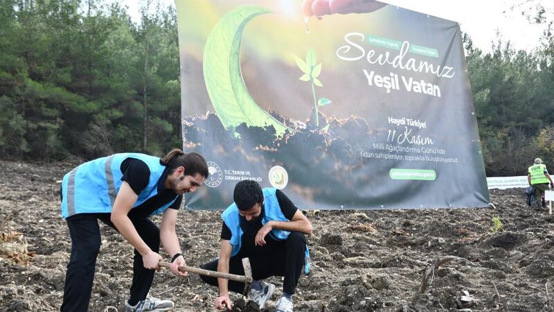 Balıkesir Orman Bölge Müdürlüğünün koordinesinde Cinge Mahallesi’nde düzenlenen etkinlikte, gençler