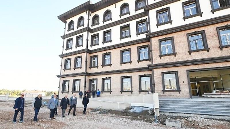 Balıkesir Valisi İsmail Ustaoğlu, Altıeylül ilçesinin kamu altyapısına kazandırılan yeni