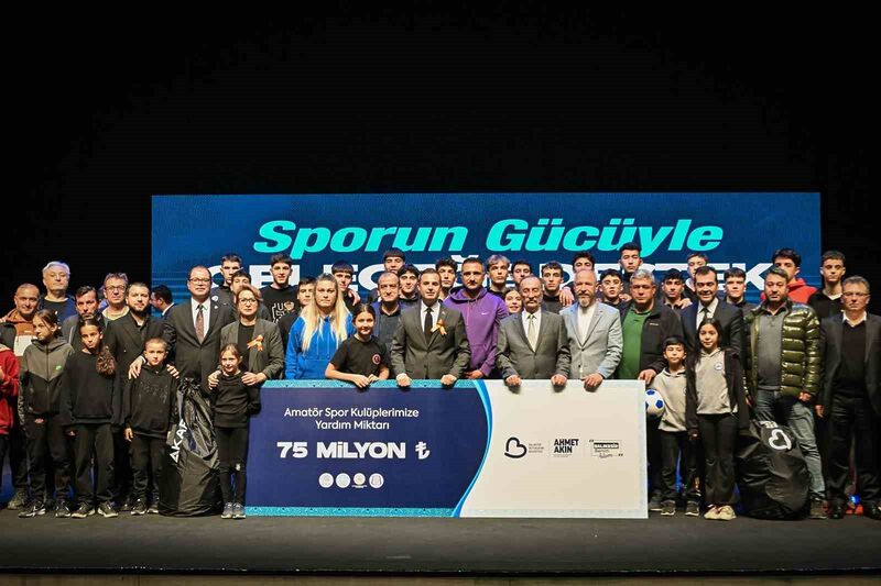 Balıkesir Büyükşehir Belediye Başkanı Ahmet Akın, 20 ilçede spora erişimi