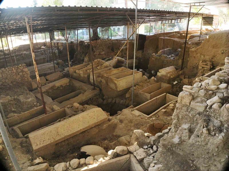 Balıkesir Büyükşehir Belediyesi’nin katkılarıyla Antandros Antik Kenti’nde yürütülen kazı çalışmaları