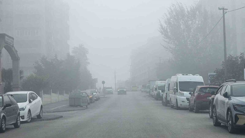 Bandırma yeni haftaya yoğun sisle uyandı. Sabah erken saatlerde etkisini