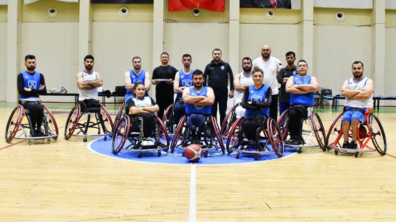 Balıkesir Büyükşehir Belediyespor Kulüp Başkanı Burç Özoğuz, Tekerlekli Sandalye Basketbol