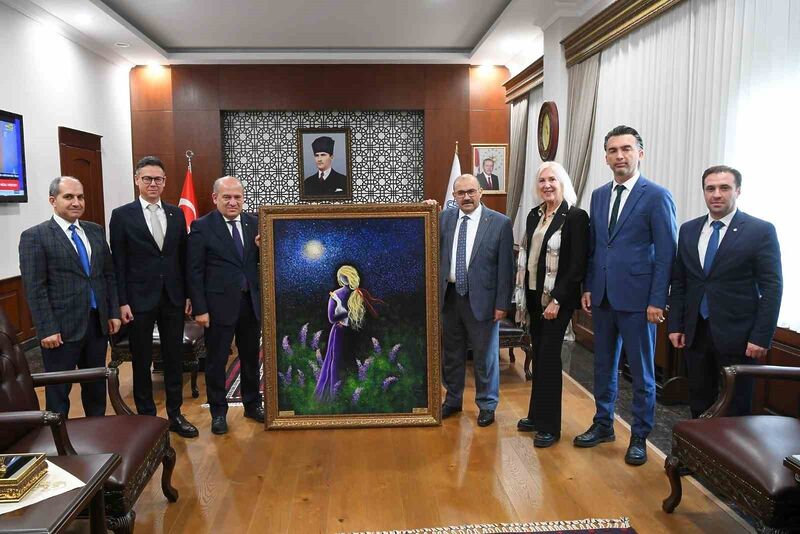 Edremit Ticaret Odası yönetimi, Balıkesir Valisi İsmail Ustaoğlu’nu makamında ziyaret