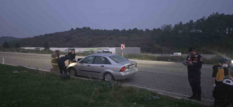 Balıkesir Gönen-Bandırma kara yolunda meydana gelen trafik kazasında 3 kişi