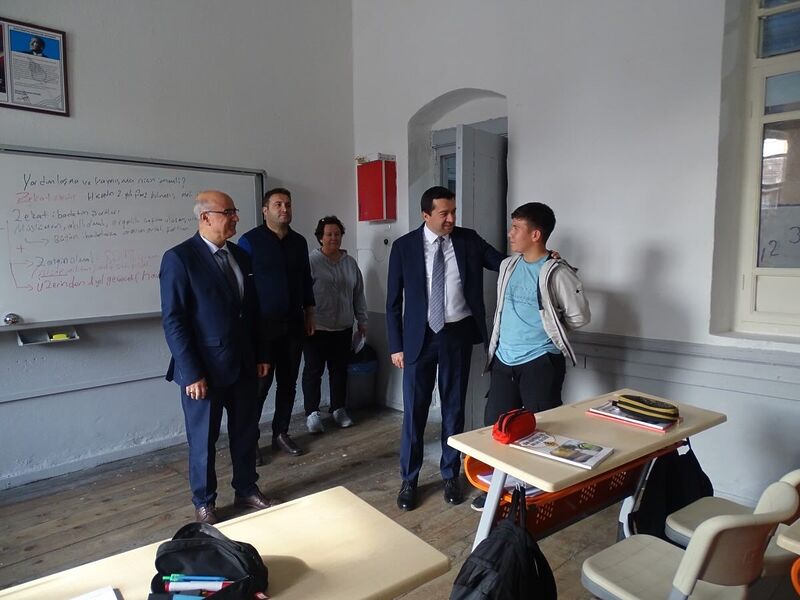 Balıkesir’in Havran Kaymakamı Muhammed Evlice, İlçe Milli Eğitim Müdürü Hüseyin