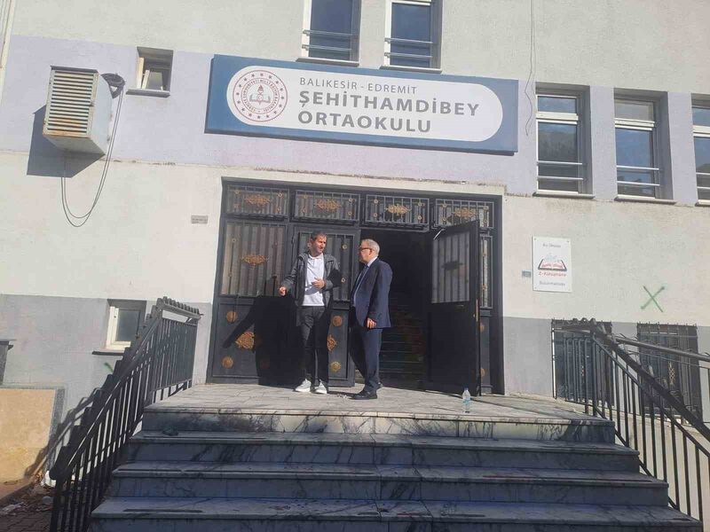 Edremit İlçe Milli Eğitim Müdürü Ramazan Esmen, okul binalarındaki güçlendirme