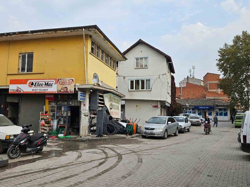 Balıkesir’in Sındırgı ilçesinde 4.5 büyüklüğünde deprem meydana geldi. Balıkesir’de artçı