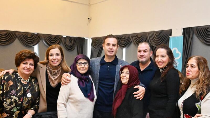 Balıkesir Büyükşehir Belediye Başkanı Ahmet Akın, “Asla yalnız değilsiniz” diyerek