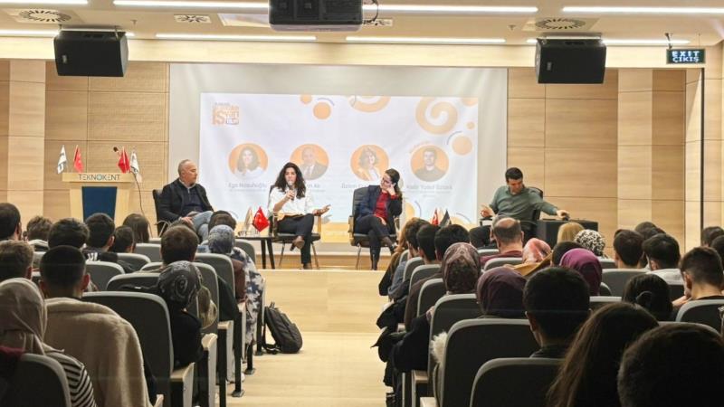 Balıkesir Teknokent Konferans Salonu’nda düzenlenen TÜSİAD “Bu Gençlikte İş Var!”