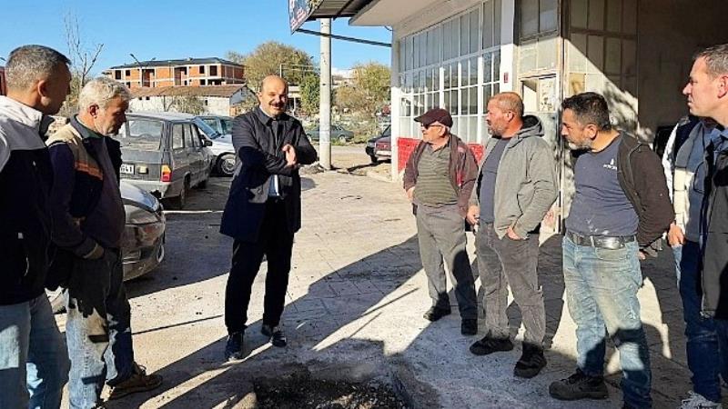 İvrindi Belediyesi, ilçenin farklı mahallelerinde parke taş döşemelerden sosyal tesislere,