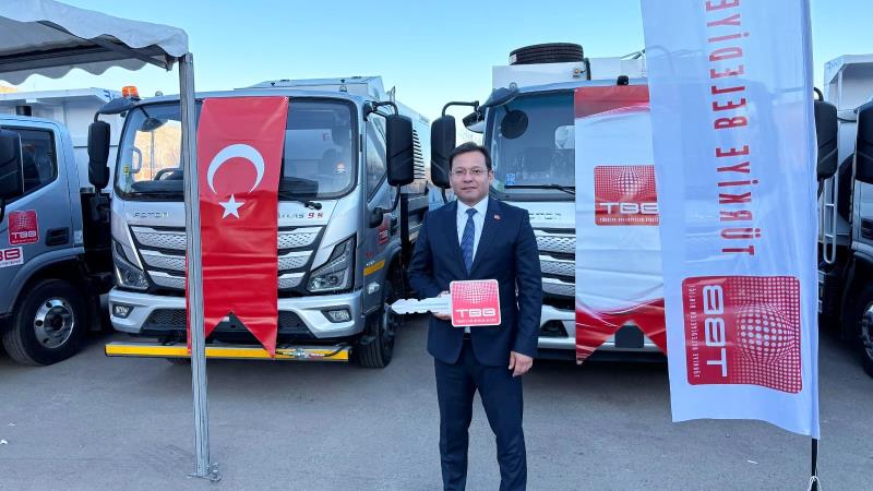 Türkiye Belediyeler Birliği tarafından sağlanan hibe araçlar, düzenlenen resmi törenle