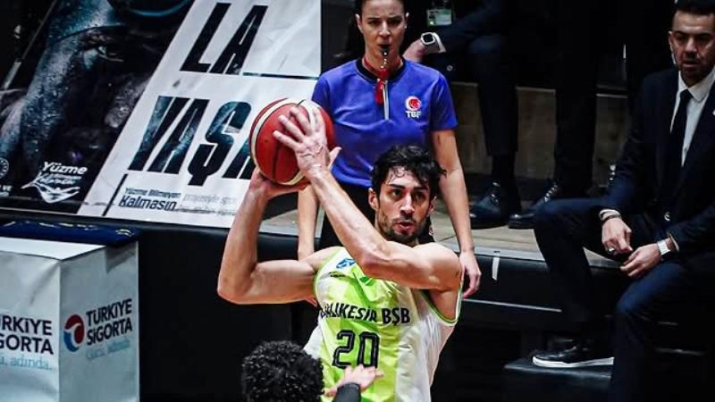 Balıkesir Büyükşehir Belediyespor, ilk çeyrekte 10 sayı farkla önde olmasına