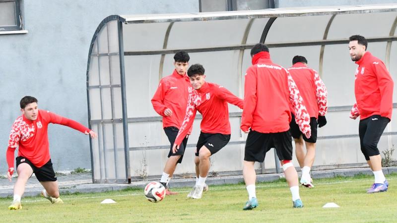 Bugün saat 17:00’de Eskişehirspor ile deplasmanda oynanacak karşılaşmanın hakem kadrosu