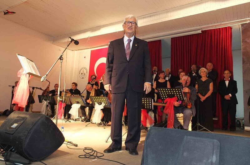 Burhaniye ilçesinde, Gümrük ve Tekel Bakanlığı Müsteşarlığından emekli 82 yaşındaki