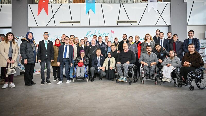 Balıkesir Büyükşehir Belediye Başkanı Ahmet Akın, 3 Aralık Dünya Engelliler