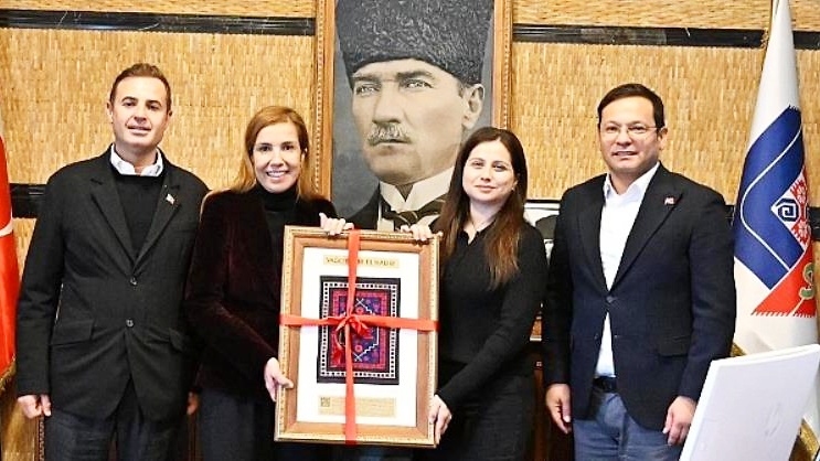 Balıkesir Büyükşehir Belediye Başkanı Ahmet Akın, Sındırgı Belediye Başkanı Serkan