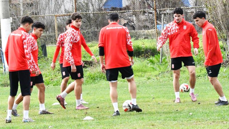 Nev Sağlık Grubu Balıkesirspor, Ayvacıkgücü maçındaki mağlubiyetin ardından 13 Aralık