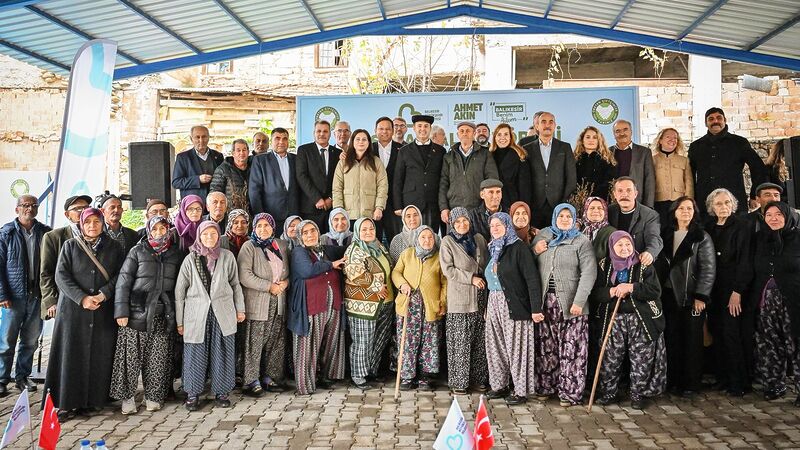 Balıkesir Büyükşehir Belediyesi, susam üreticilerini bu yılda yalnız bırakmadı. Balıkesir