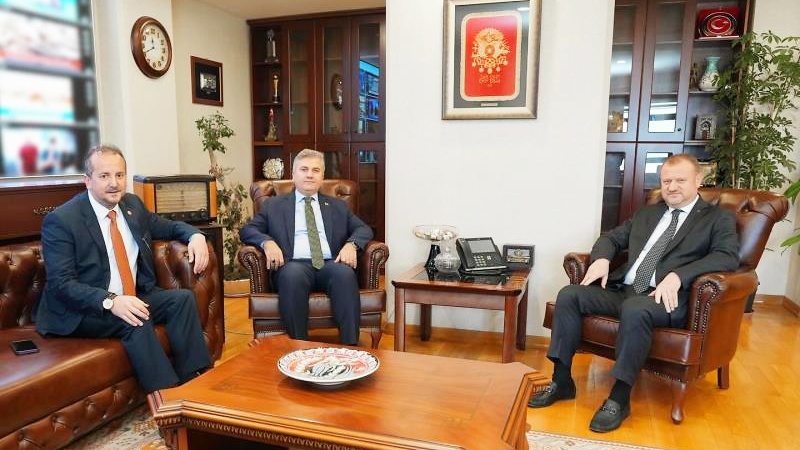 AK Parti Balıkesir Milletvekili Dr. Mustafa Canbey, Radyo ve Televizyon