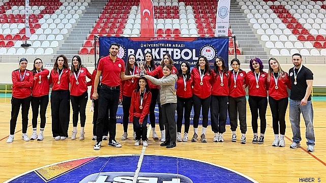 Balıkesir Üniversitesi’nde gerçekleştirilen Üniversiteler Basketbol Bölgesel Lig Müsabakaları sona erdi.