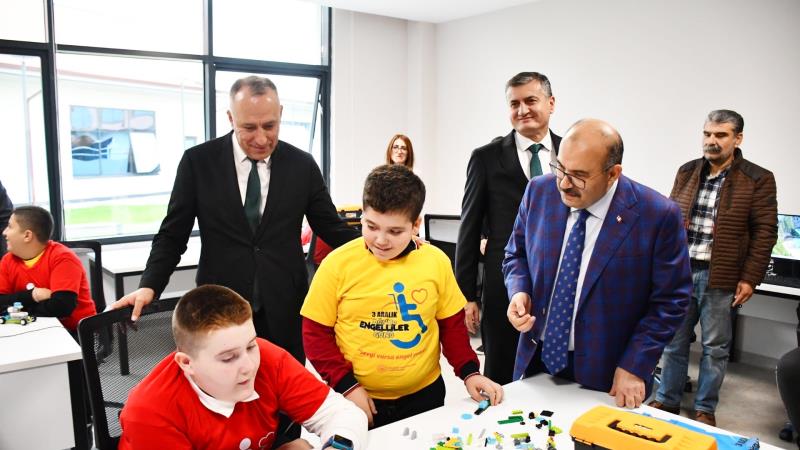 Balıkesir Engelsiz Gençlik Merkezi’nde 3 Aralık Dünya Engelliler Günü etkinlikleri