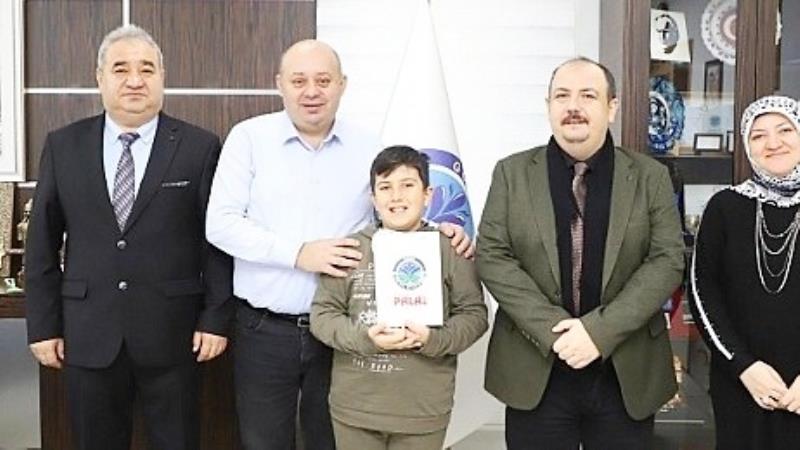 American Mathematics Olympiads 2025 sınavında Eczacı İzzet Akçiçek İlkokulu ve