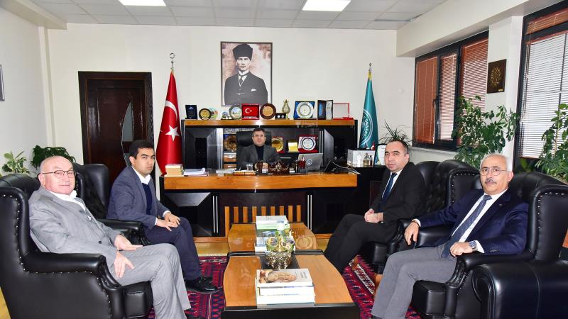 Özbekistan Doğa ve Sosyal Bilimler Üniversitesi Rektörü Prof. Dr. Golibjon