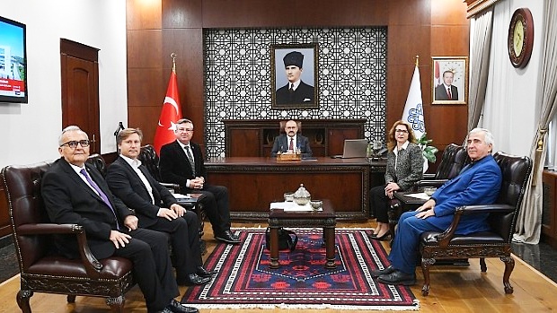 Balıkesir Kent Konseyi ve ilçe temsilcileri tarafından Balıkesir Valiliğine yapılan