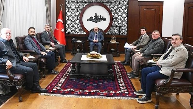 Balıkesir Valisi İsmail Ustaoğlu, farklı tarihlerde gerçekleştirilen ziyaretlerde Ayvalık Kadın