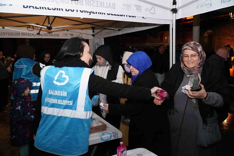 Balıkesir Büyükşehir Belediyesi tarafından Regaip Kandili nedeniyle 20 ilçede eş