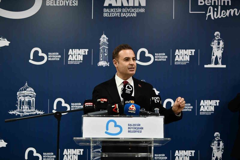 Balıkesir Büyükşehir Belediye Başkanı Ahmet Akın, basın mensuplarıyla yılsonu değerlendirme