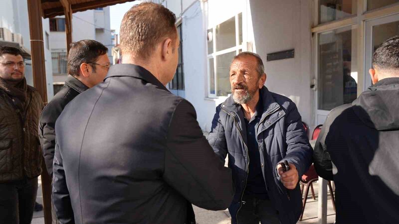 Balıkesir Büyükşehir Belediye Başkanı Ahmet Akın ile Sındırgı Belediye Başkanı