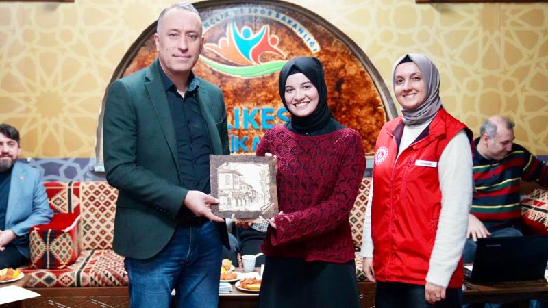 Balıkesir Gençlik ve Spor İl Müdürlüğü bünyesindeki Balıkesir Gençlik Merkezi,