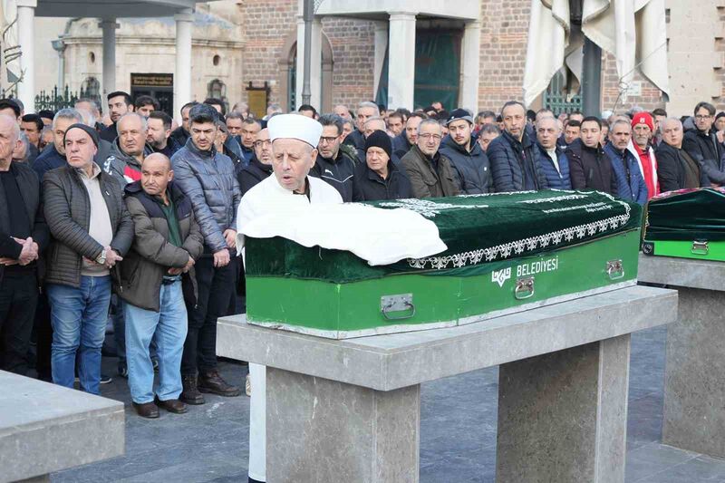 Balıkesir’de cenazelerin karışması üzerine, yanlış cenaze 150 kilometre uzağa gönderildi.